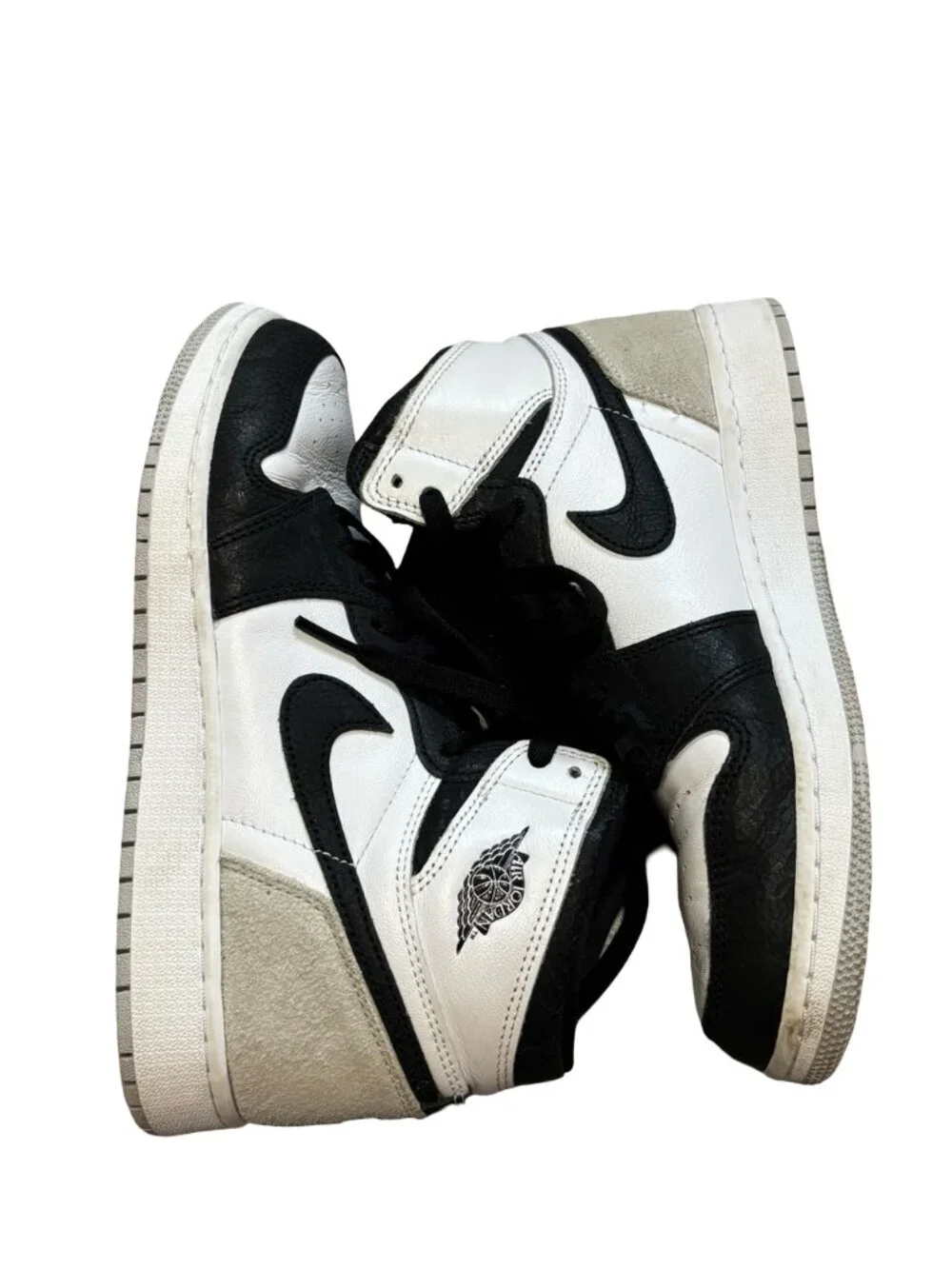 Nike Air Jordan 1 Retro High OG Stage Haze Sneakers Size 8.5 Black White